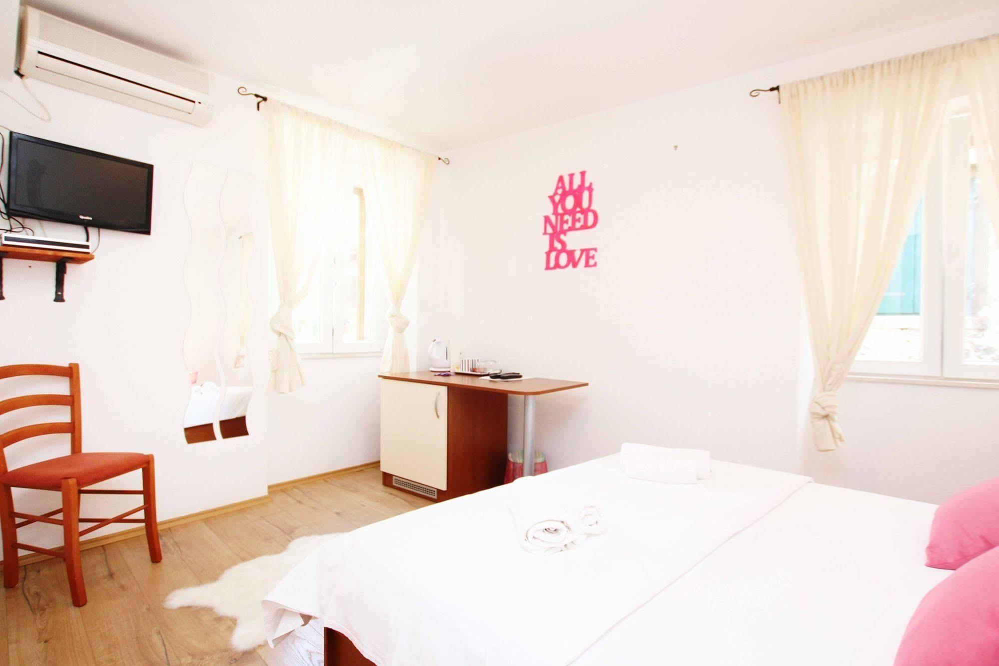 Villa Ivanka โตรกีร์ ภายนอก รูปภาพ